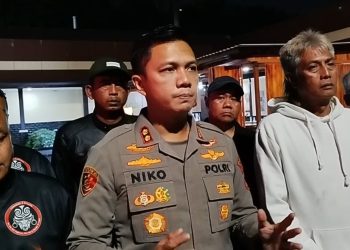 Polres Cimahi amankan dua pelaku bentrok ormas di Lembang yang akibatkan satu orang tewas. Dua pelaku lain masih buron. (Uby/pasjabar)