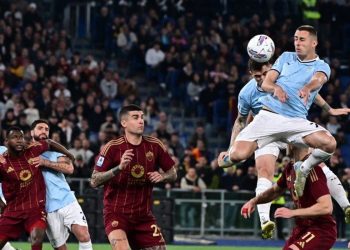 AC Milan menyiapkan langkah untuk merekrut bek Lazio, Adam Marusic, pada bursa transfer mendatang. (Photo by Tiziana FABI / AFP)(AFP/TIZIANA FABI)