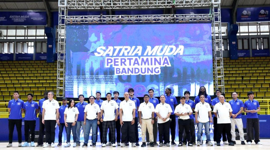 Satria Muda Pertamina Bandung resmi luncurkan tim dan jersei musim 2026 di GOR C-Tra Arena. Abraham Damar Grahita siap bawa gelar juara ke Bandung! (Eci/pasjabar)