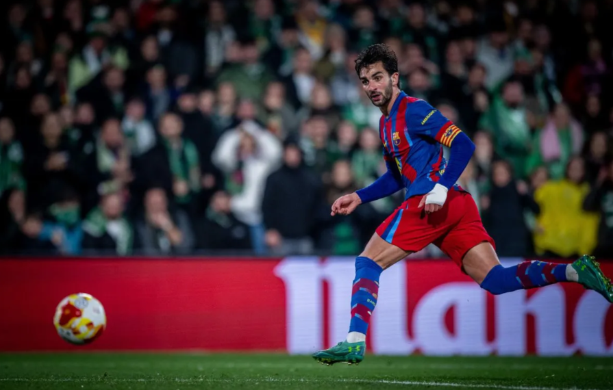 Penyerang Barcelona Ferran Torres mencetak gol ke gawang Racing Santander pada pertandingan 16 besar Piala Raja di Stadion El Sardinero, Santander, Kamis (15/1/2026) waktu setempat. (x.com/FCBarcelona)