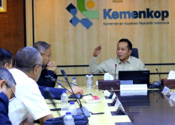 Menteri Koperasi Ferry Juliantono (kanan). (JMSI)