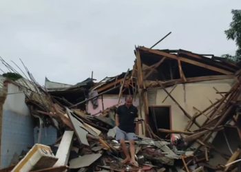 rumah ambruk padalarang