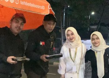 Menjemput Fajar dengan Kebaikan: Bandung Care Hadirkan Kehangatan Sahur di Masjid Pusdai