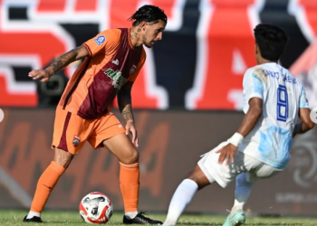 Borneo FC menang dramatis 2-1 atas PSIM Yogyakarta pada 1 Februari 2026. Gol Koldo Obieta bawa Borneo FC pepet Persib di puncak klasemen. (instagram/@borneofc.id)