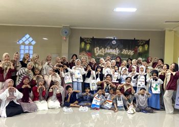 Bandung Care Ajak Anak PSAA Fajar Harapan Muhammadiyah Ekspresikan Mimpi Lewat “Corat Coret Cerita”