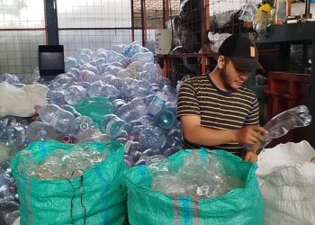 harga plastik