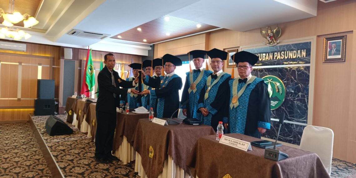 Sidang Doktor Ade Yusuf